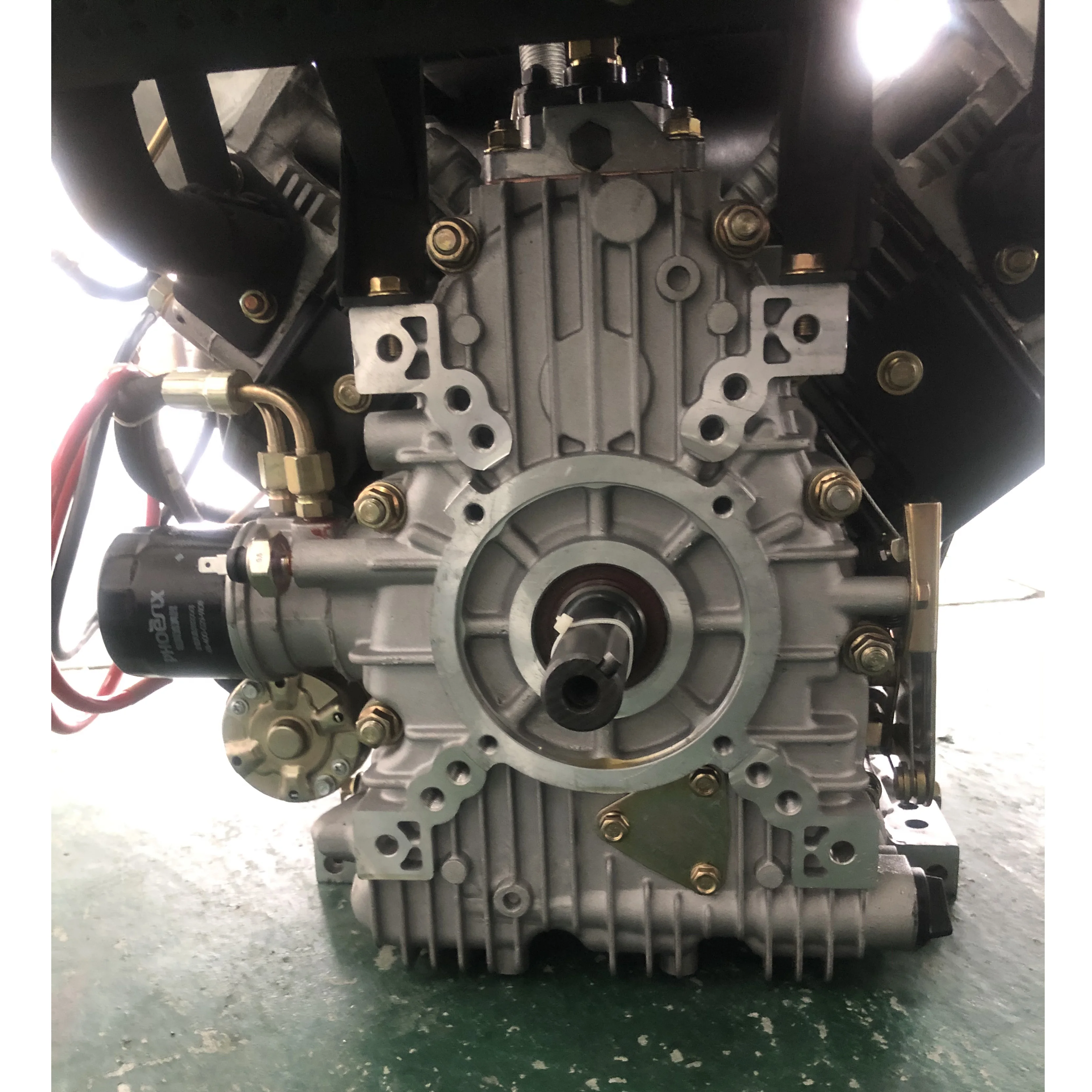 С воздушным охлаждением V twin 4-тактный дизельный двигатель man