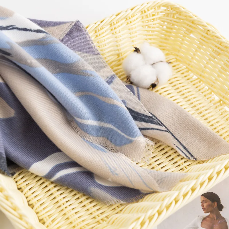 2023 New Designer Warm Soft Pashmina Neck Scarves Shawl Blanket Elegant Cashmere Winter Scarf for Decoration