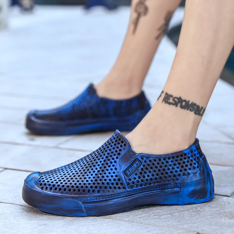 Wholesale Factory Price Quick Drying Garden Shoes Lightweight Men Clogs of New Generation men hole shoes