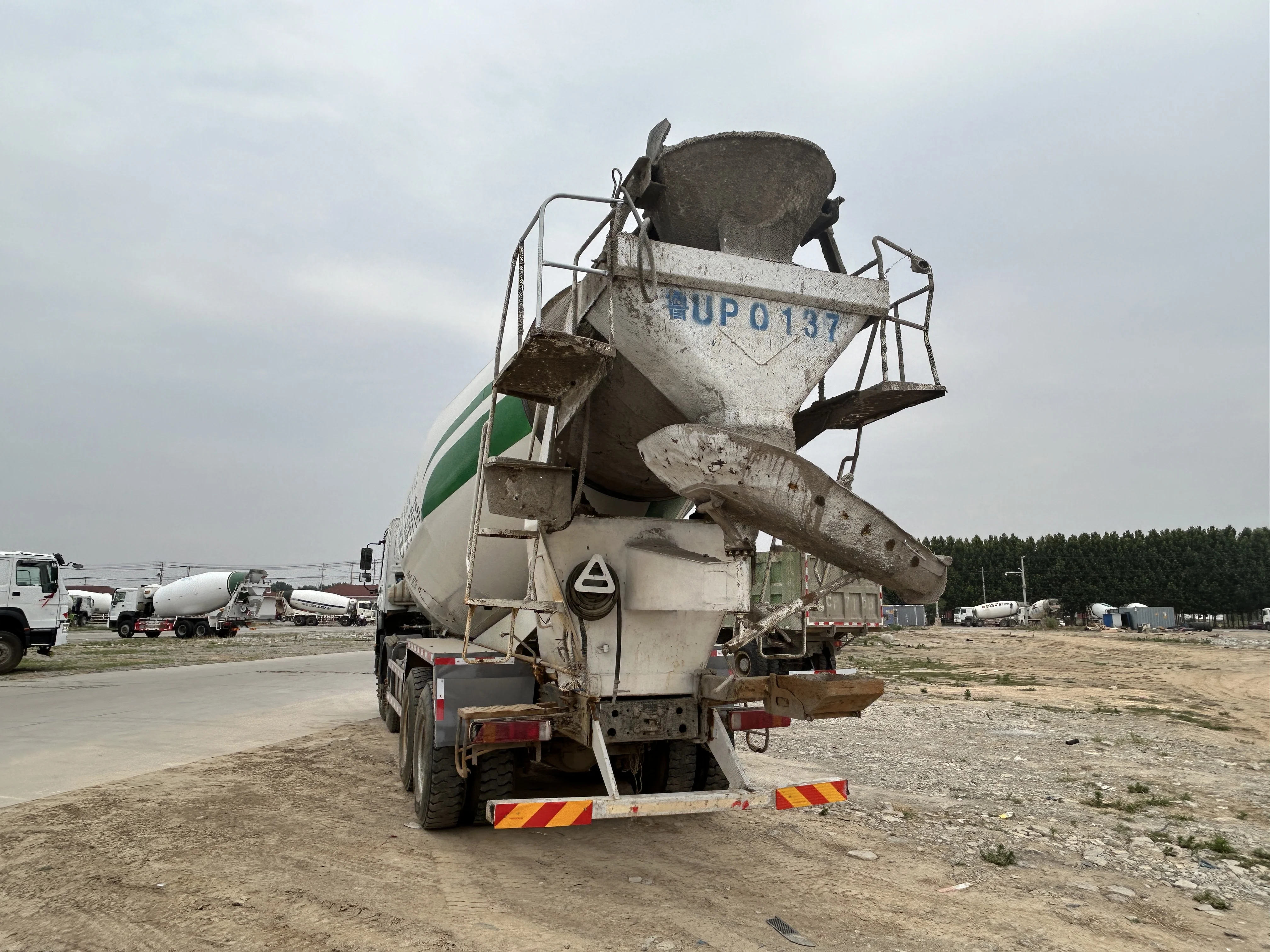New Design Professional Versatile Available Competitive Pricing Outstanding Performance Used Concrete Mixer Truck