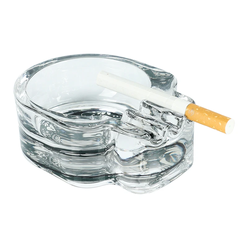 UKETA OEM/ODM custom logo funny skull shape table cigar cigarette glass ashtray for promotion