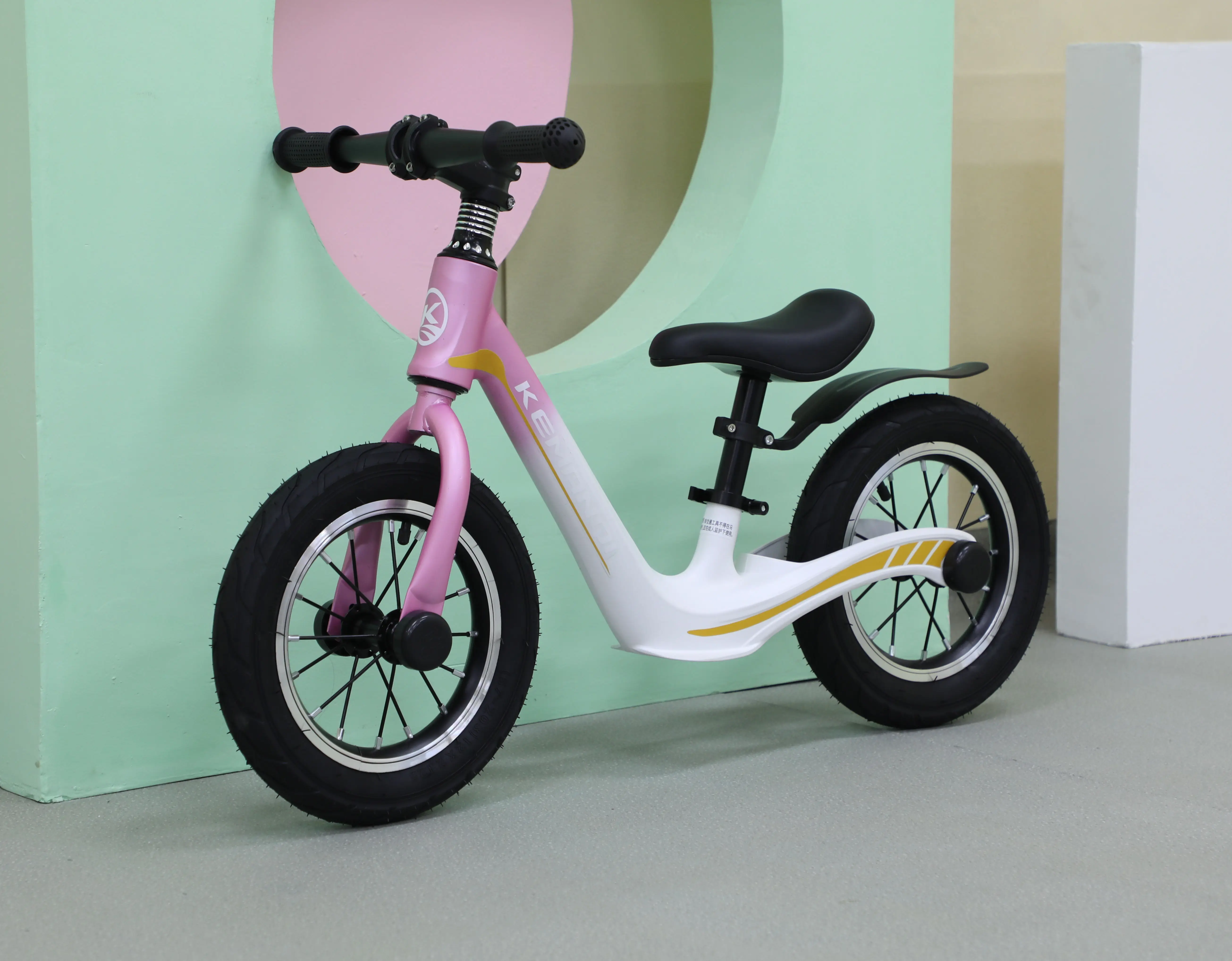 Velo Vtt New Design Kids Bike Made in China Frame Kids Bikes Running Children Training Bicycle No Pedals with Good Quality