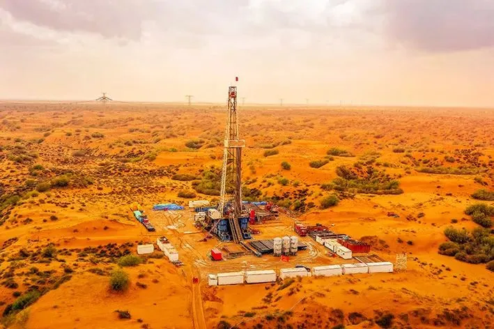 Электрическая буровая машина Huagang установка для нефтяных скважин работает над буровой установкой