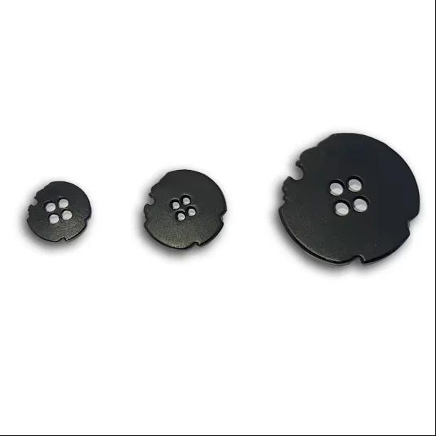Customizable Color Clothing Buttons Four Hole Buttons In The Shape Of Colored Metal