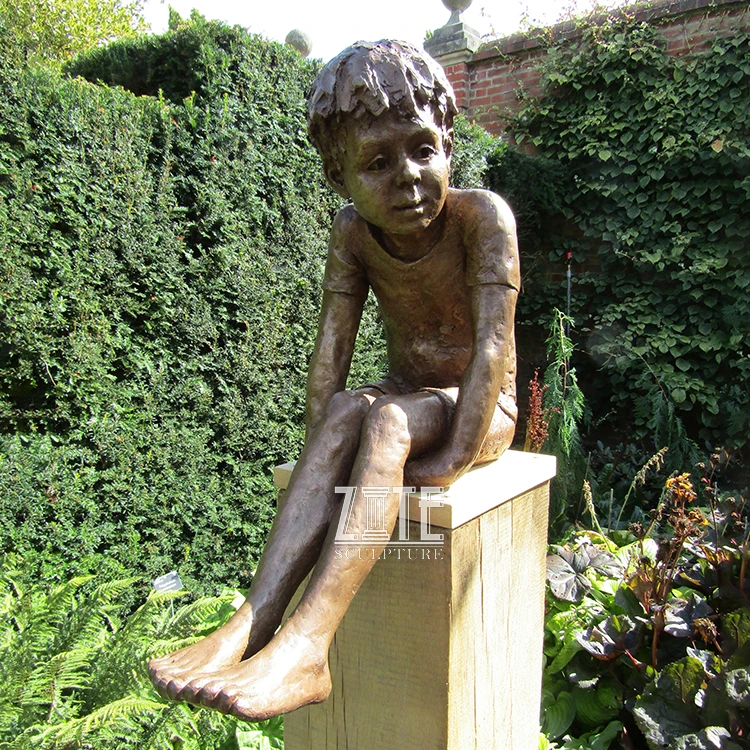 Бронзовая статуя в натуральную величину для детей скульптура мальчика и гуся