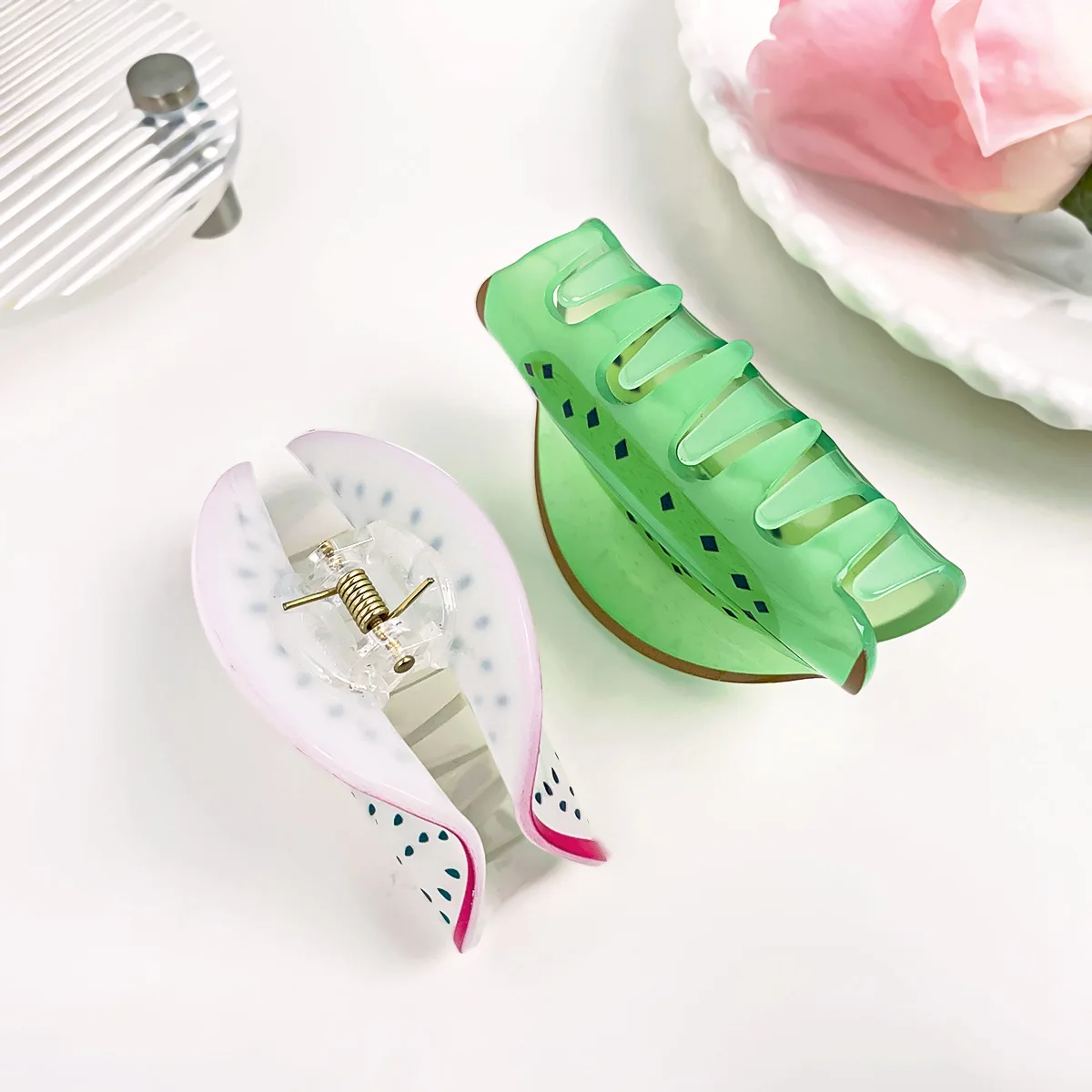 Newest Design Fruits Series Strawberry Hair Claws Clips For Girls Sweet Acrylic Shark Clip Watermelon Lemon Fruit Hair Claw