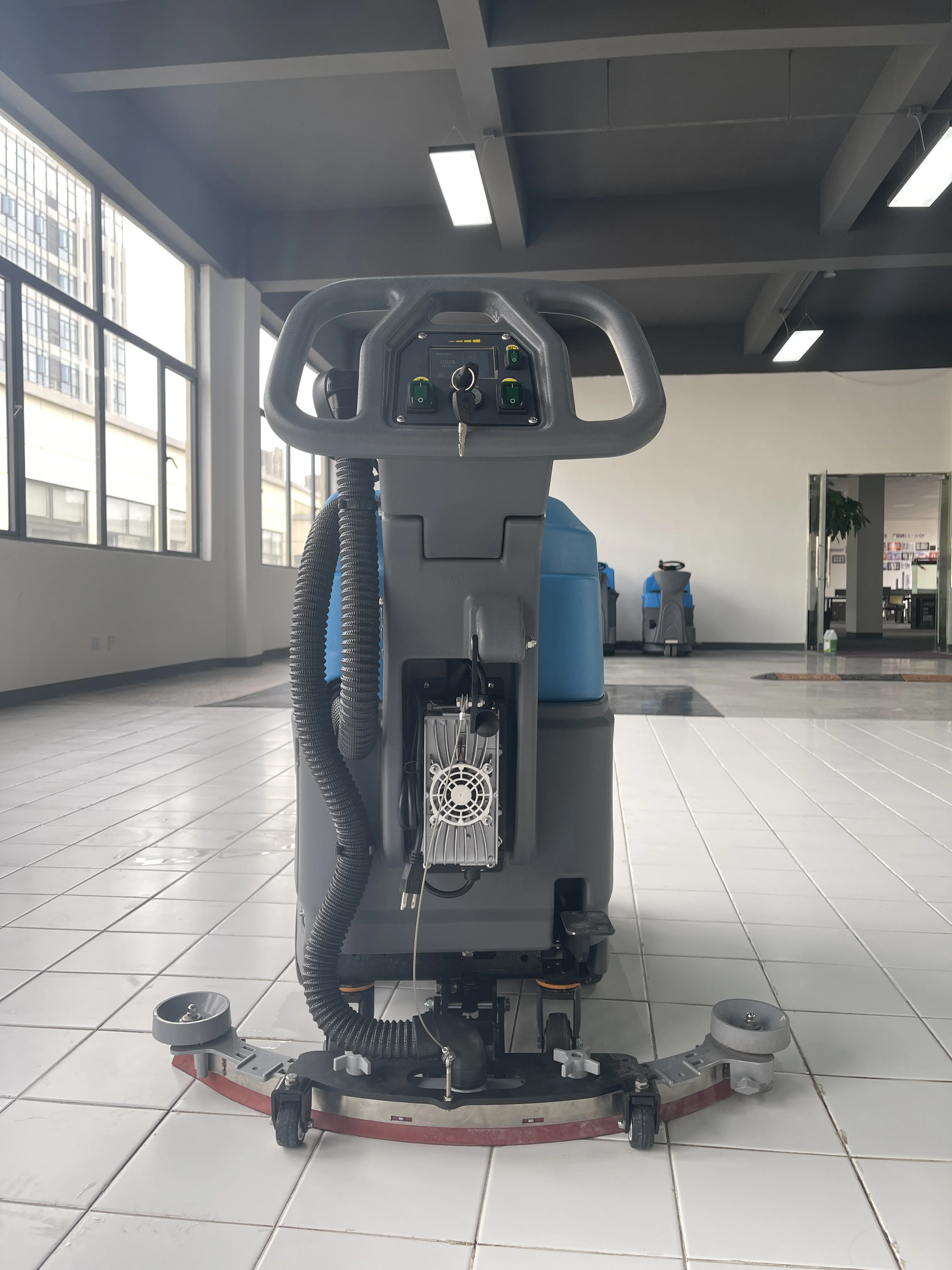 Low Price Commercial Tile Floor Cleaning Machine Low Noise Walk Behind Floor Cleaner 24v