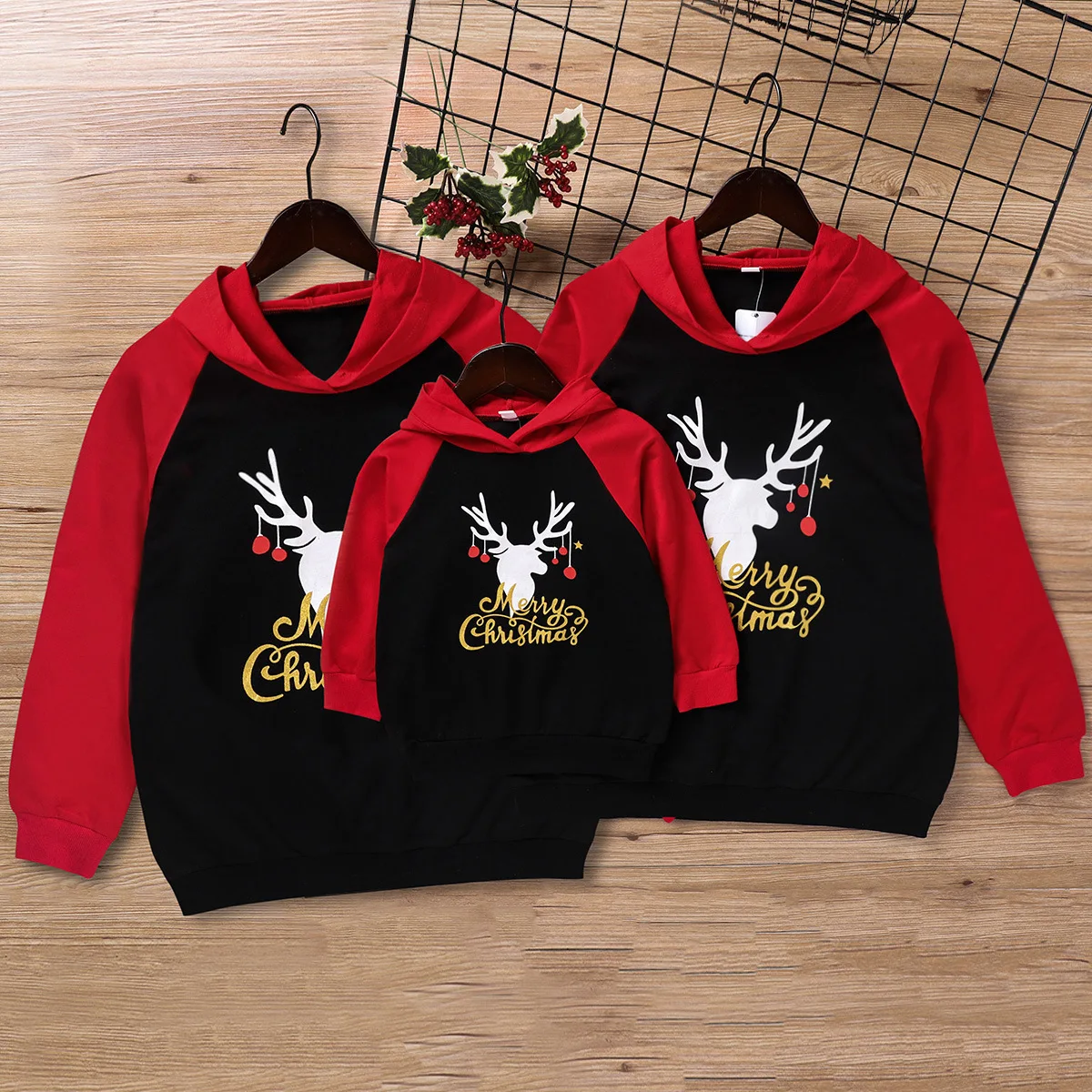
2020 Christmas Family Matching Hoodies Adult Kid Family Matching Clothes Hooded Top Xmas Deer Printed Hoodie 
