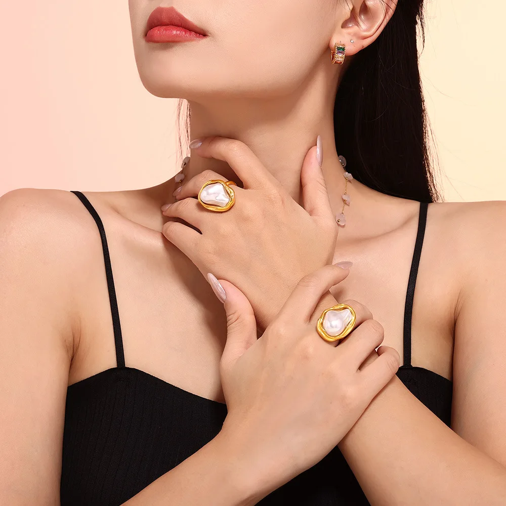 Carline fashion Alien imitation pearl high-quality Stainless Steel Women Gold Ring wholesale