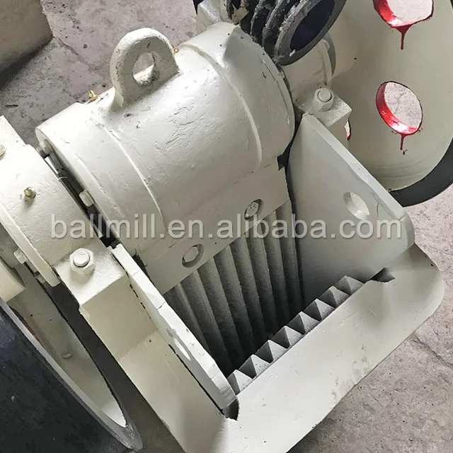 Mini PE 150 x 250 Portable Mini Lab Jaw Crusher Mining Rock Jaw Crusher For The Stone