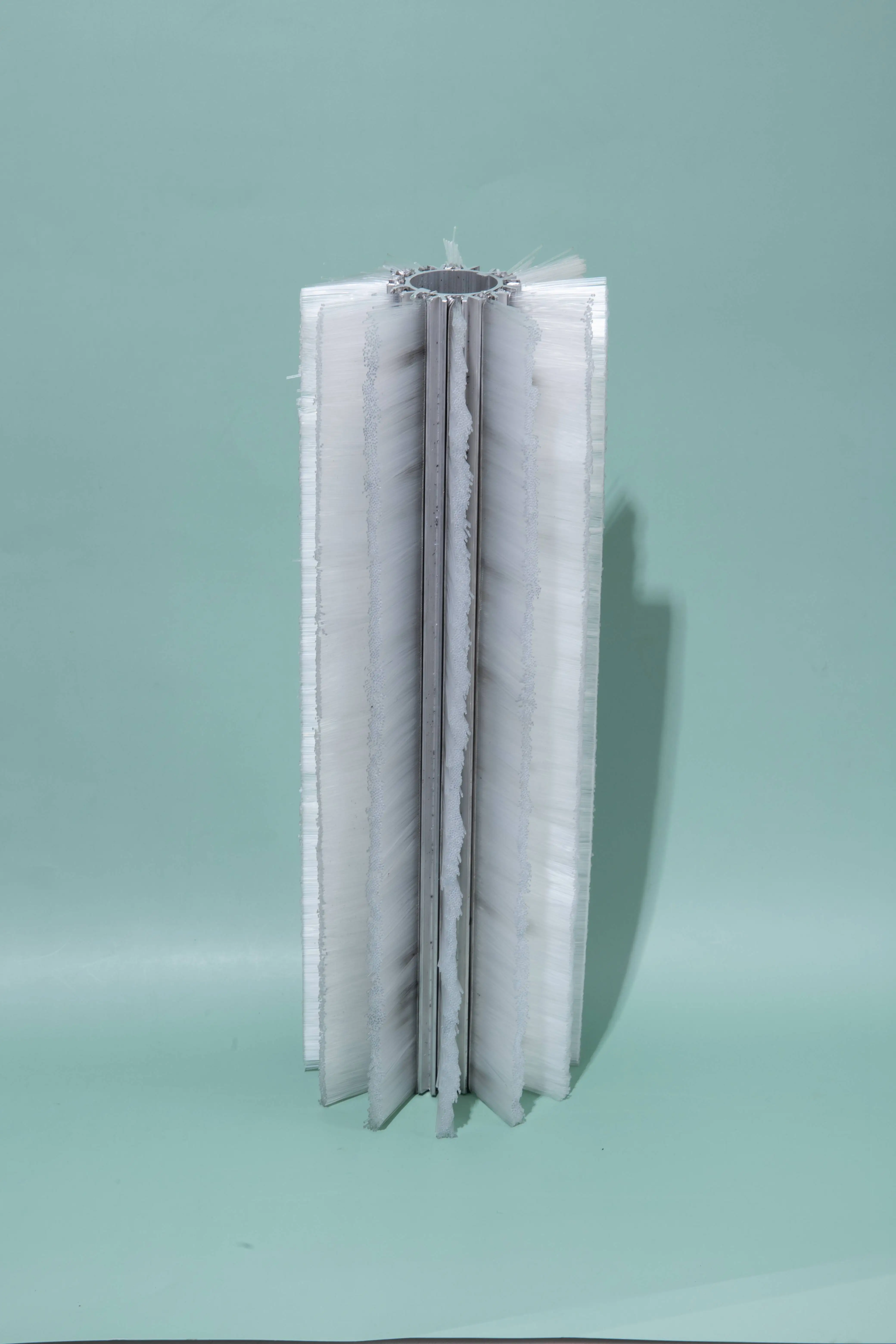 Oem Odm Wholesale Long Spiral Solar Panel Roller Brush Nylon Brush Solar Panel Cleaning Rotating Brush