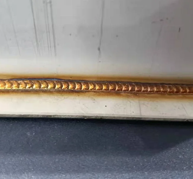 Ejon Hot Sale 1000W-2000W Hand-held Fiber Laser Welding Machine for Metal Pipe