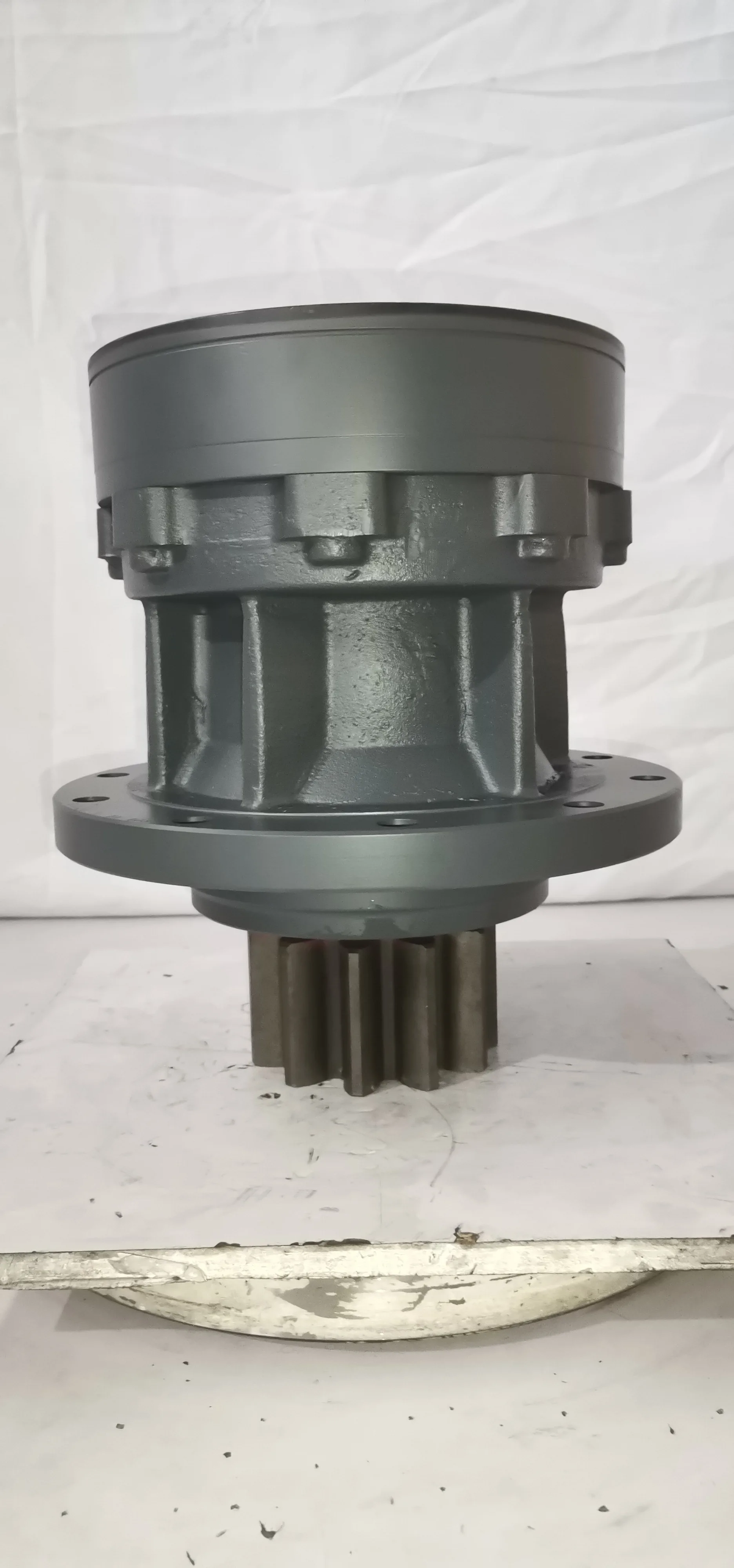 Excavator Swing Gearbox  Swing Reduction Gear Box HD400