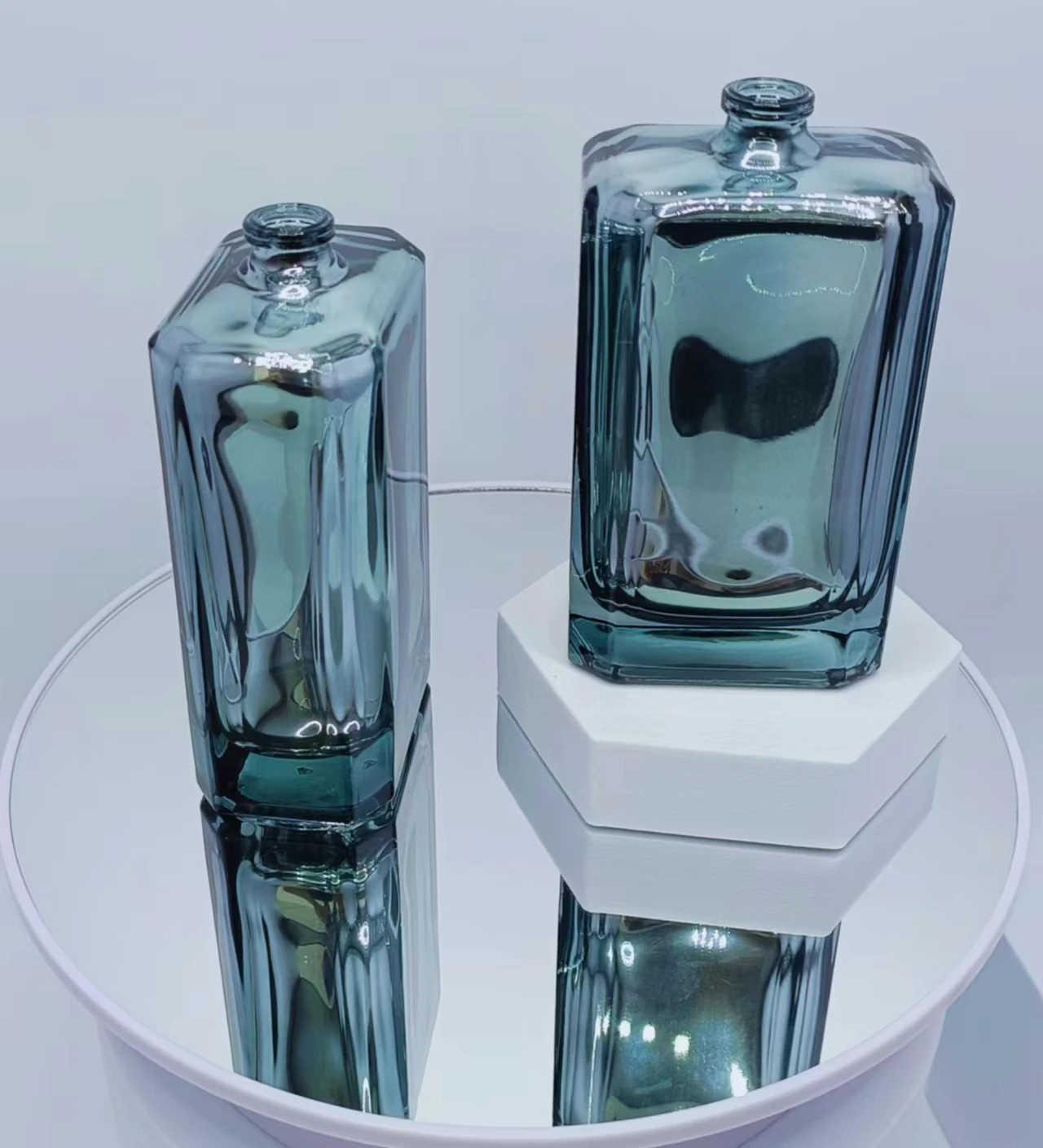 Customizable 100ml square Bottle with Internal Plating Showing the External clear Light and Bright for Empty Perfume Bottle