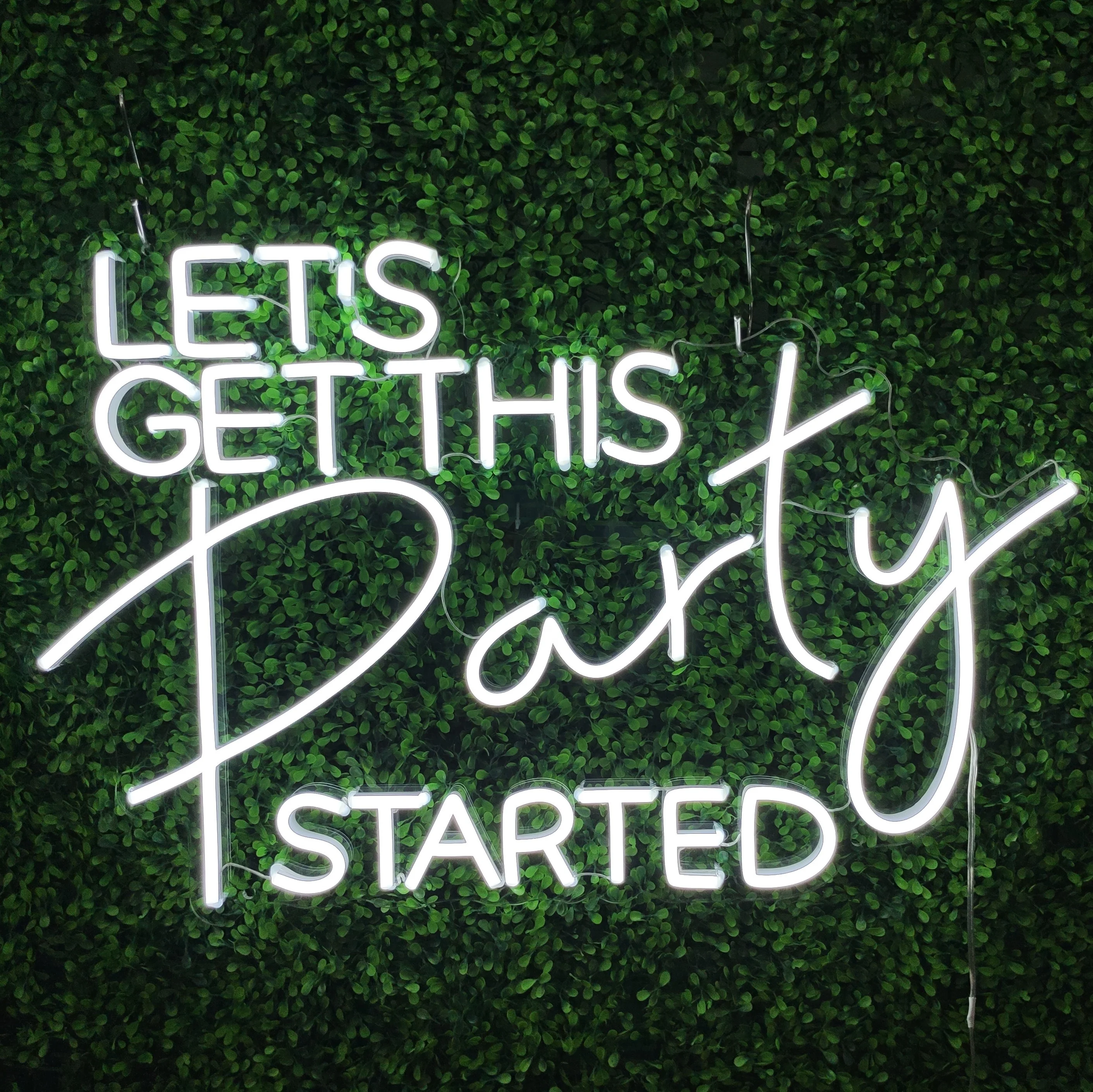 Koncept New Arrival Free Design Custom Made Neon Acrylic Sign 12V Led Light 3d Letters