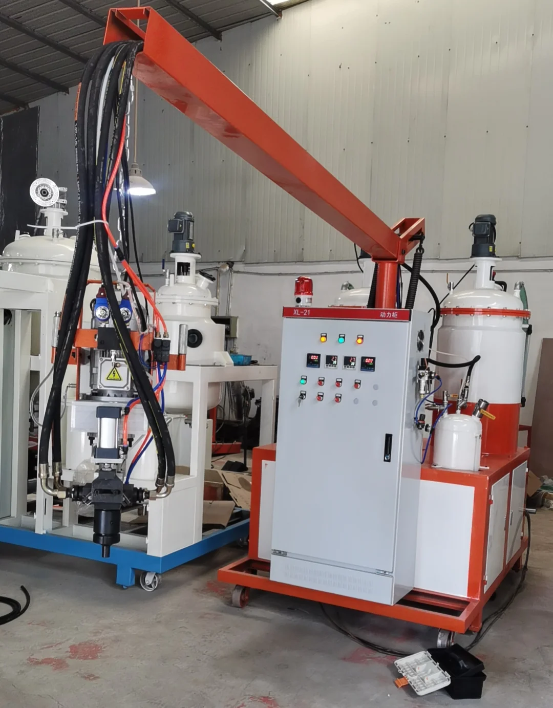 High pressure Two components polyurethane foam injection molding machine