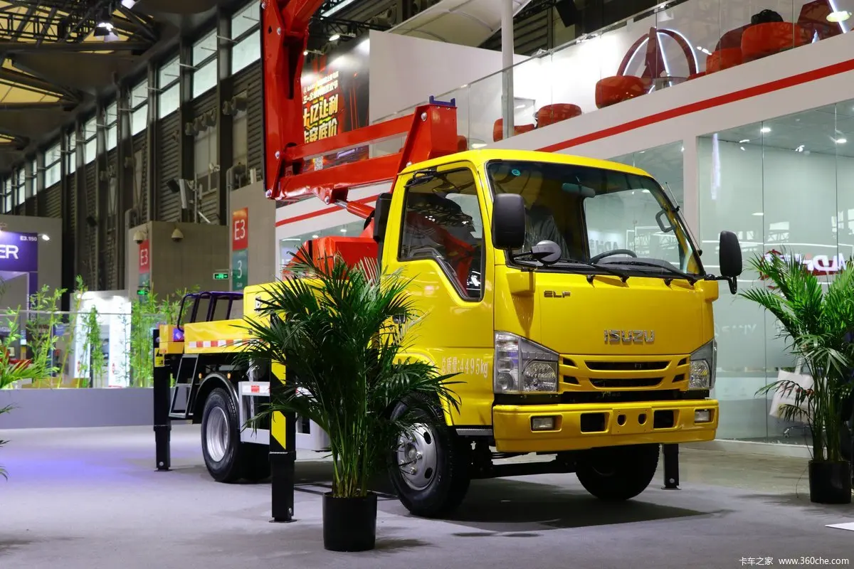 Qingling Isuzu ELF 120 horsepower 4X2 Aerial work truck (Sany brand) lifting height of 55m  holding 3 man  aerial platform truck