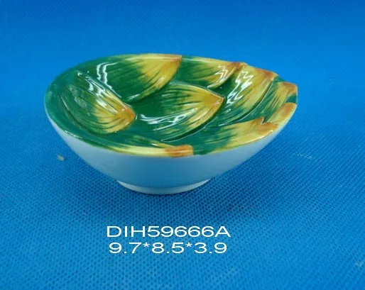 Hand-painted ceramic red shaped dish for home/kitchen decoration