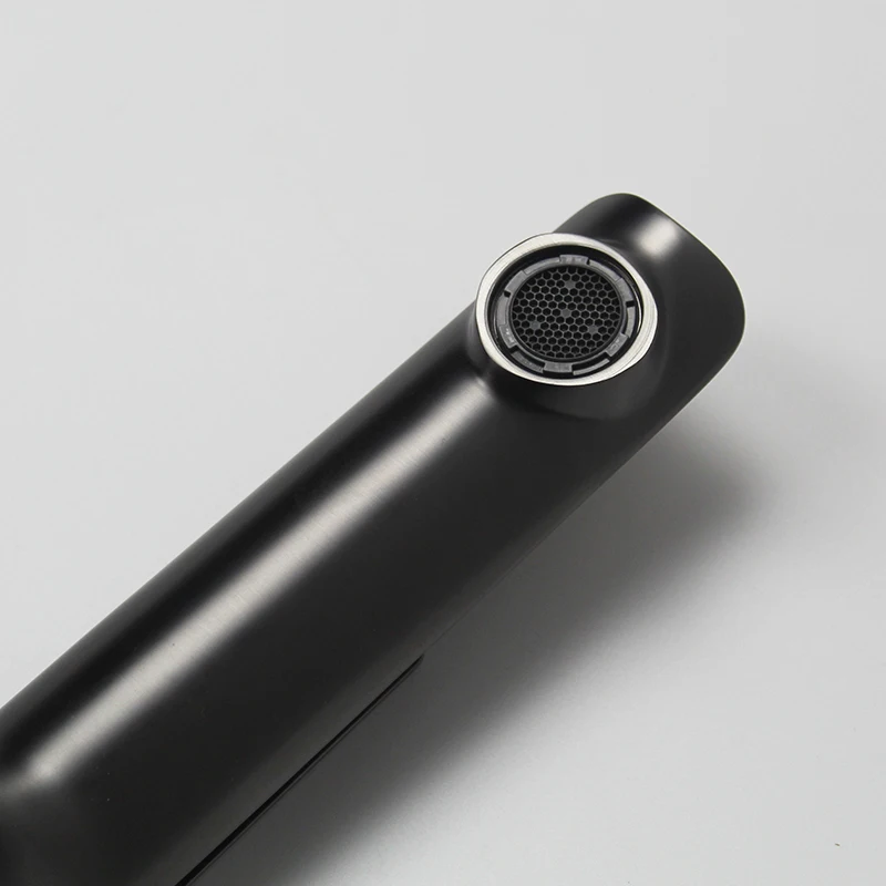 Fashion long spout salon luxury faucet manufacturer taps china