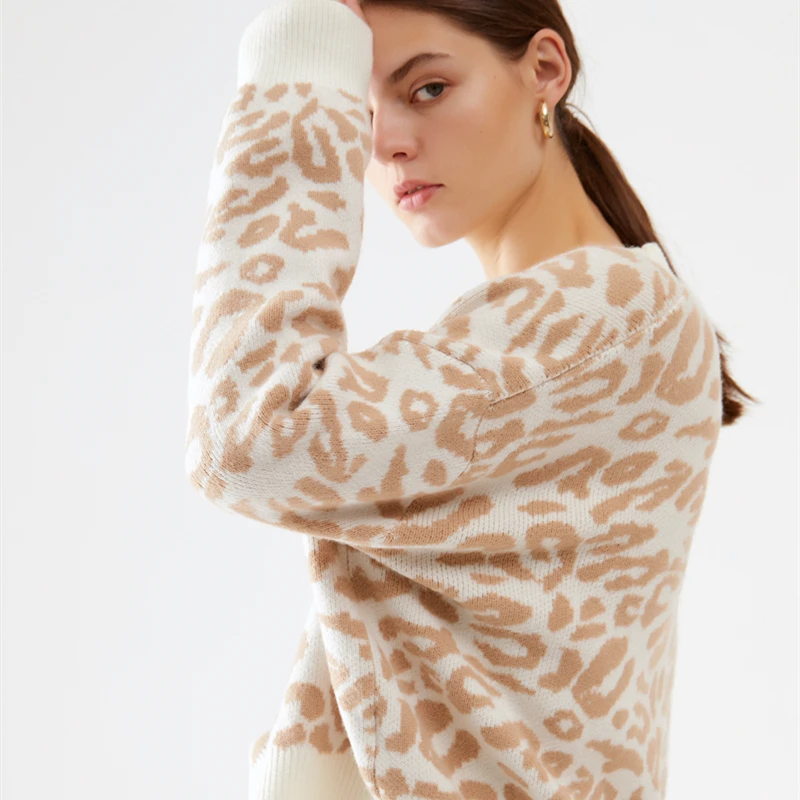 Ladies Autumn  Knitted Leopard Print Sweater Women Large Outwear Coats Oversize  Sweater Casual Cardigan