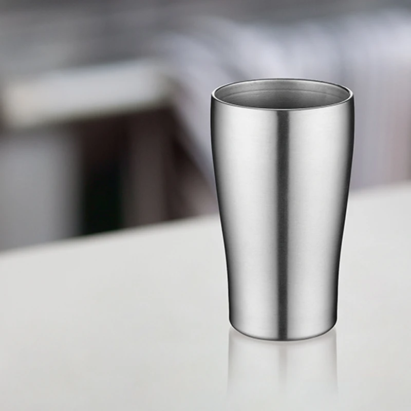 Perfect simple appearance double wall stainless steel mug for cooling beer