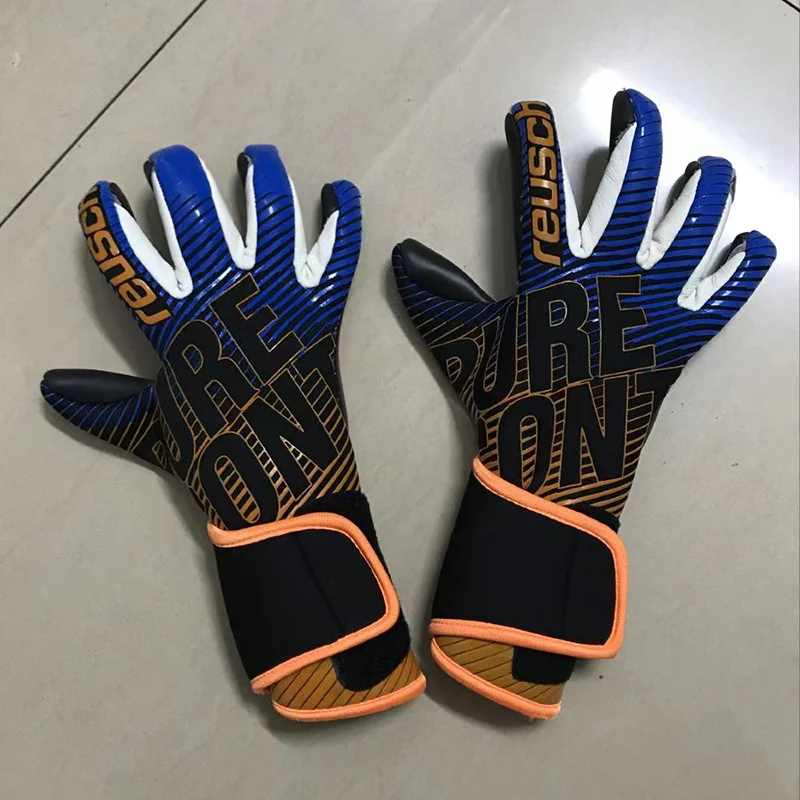 Professional Goalkeeper Gloves Latex Protective Finger Breathable Soccer Goalkeeper Gloves