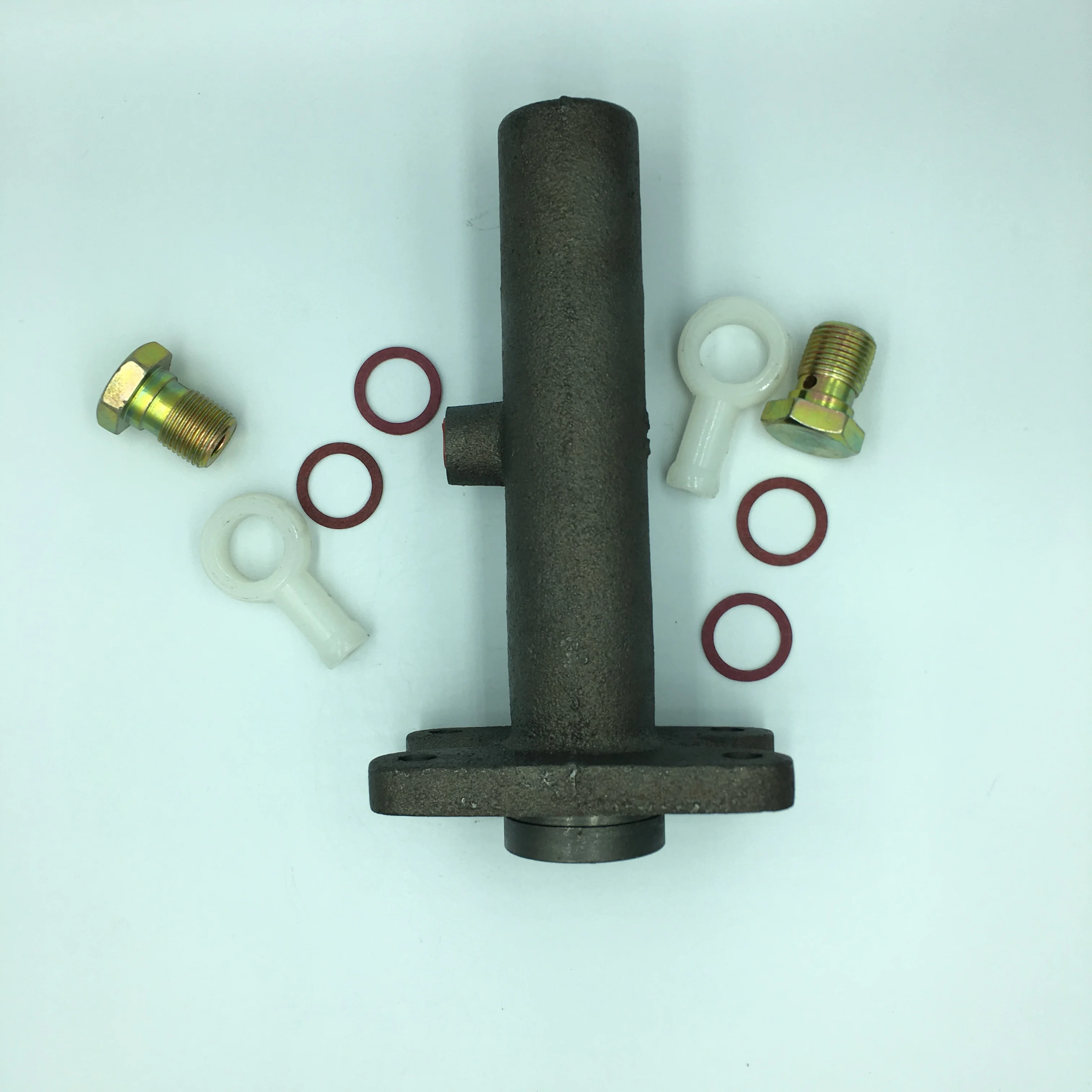 High quality auto parts brake main pump or hydraulic brake main cylinder NJ1026