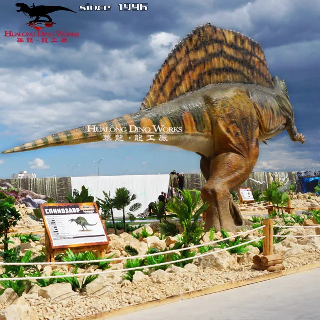 Interactive huge roaring realistic animatronic dinosaur model