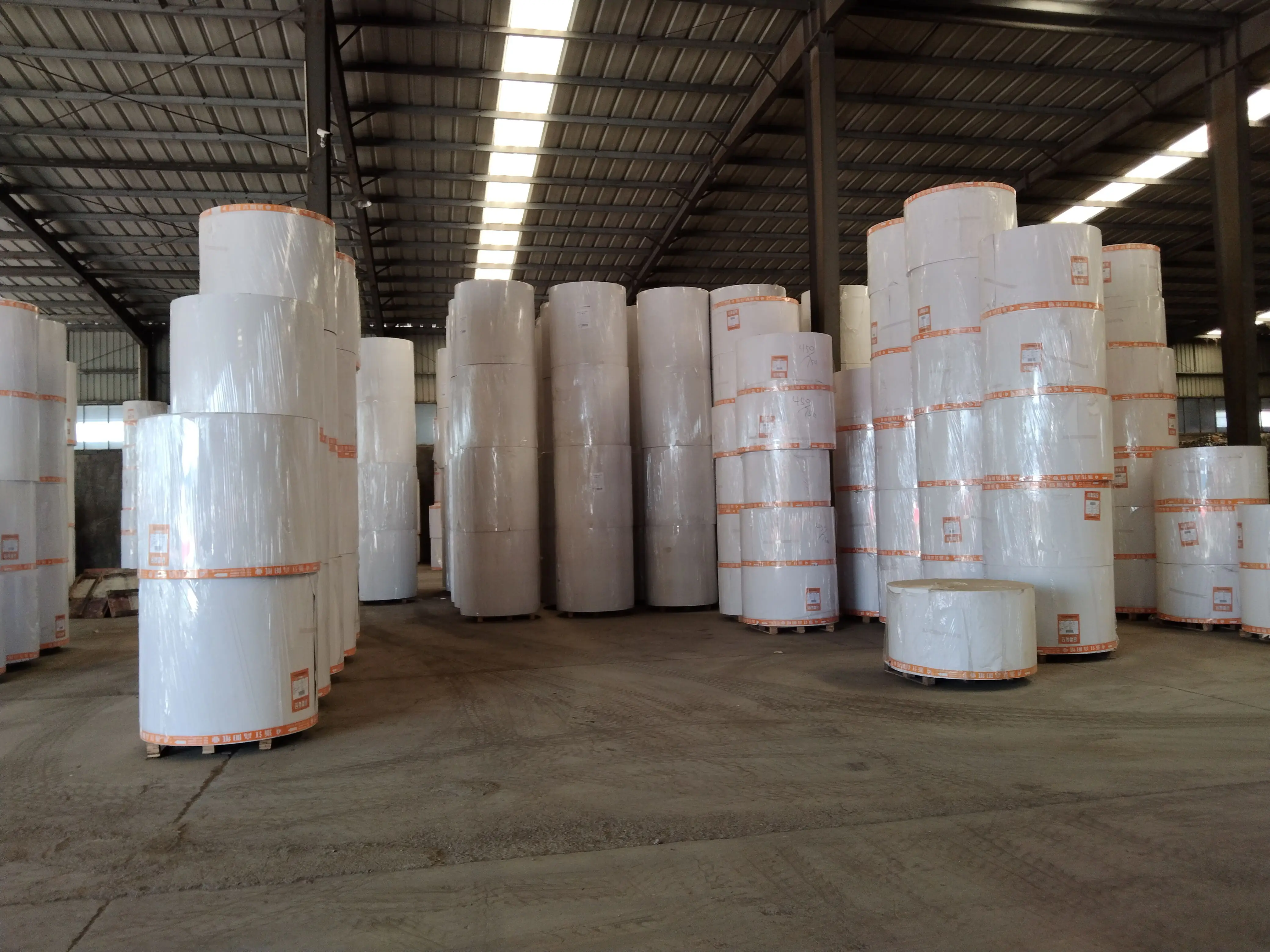 Supplier Wholesale Factory Price uncoated white color 45gsm 50gsm 60gsm 70gsm 80gsm Offset Printing Woodfree Paper