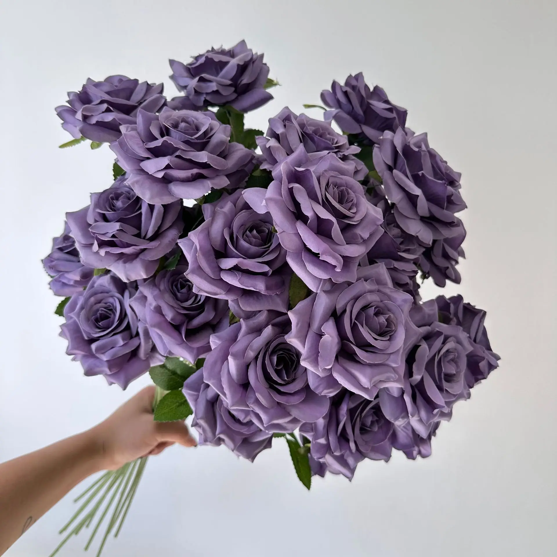 Factory Direct Sale Light Purple Silk Rose Artificial Lilac Roses Stems For Wedding Arrangements