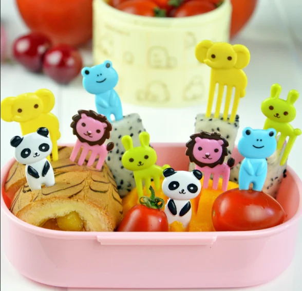 New tableware bento sign children fruit sticks cartoon fruit fork green plastic abs cute animal mini pitch fork for child