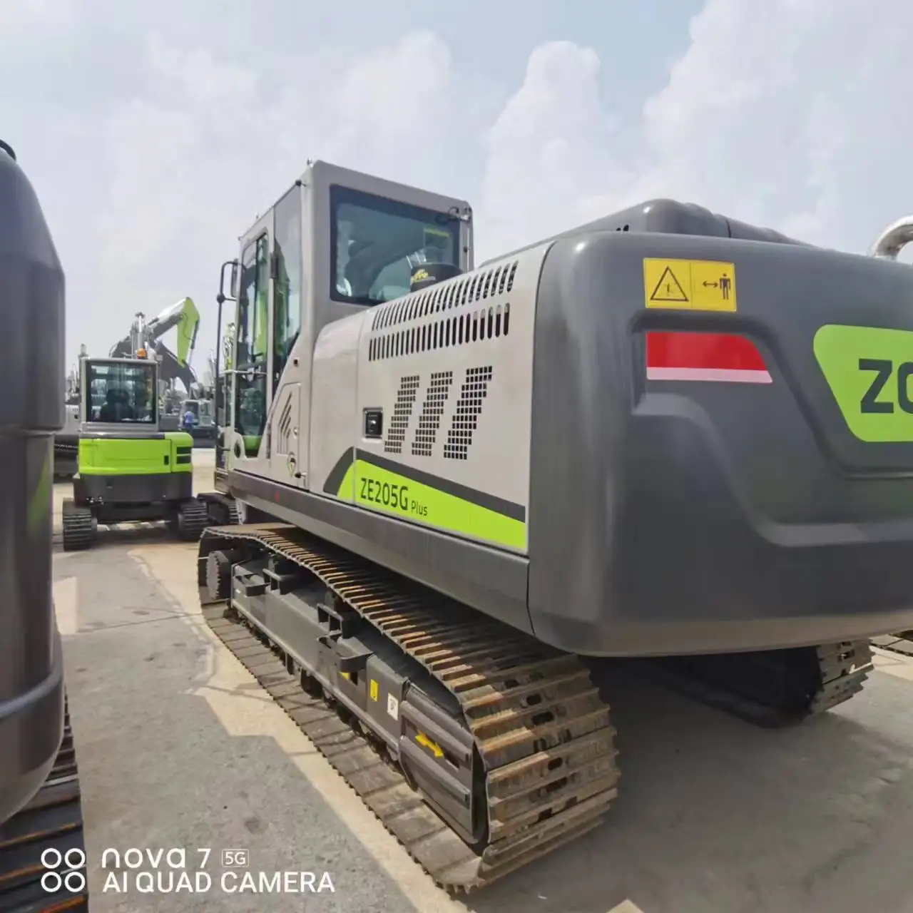 brand new Chinese brand Zoomlion used hydraulic excavator for sale second hand mini ekskavatr 215 ZE215 ZE215E in stock