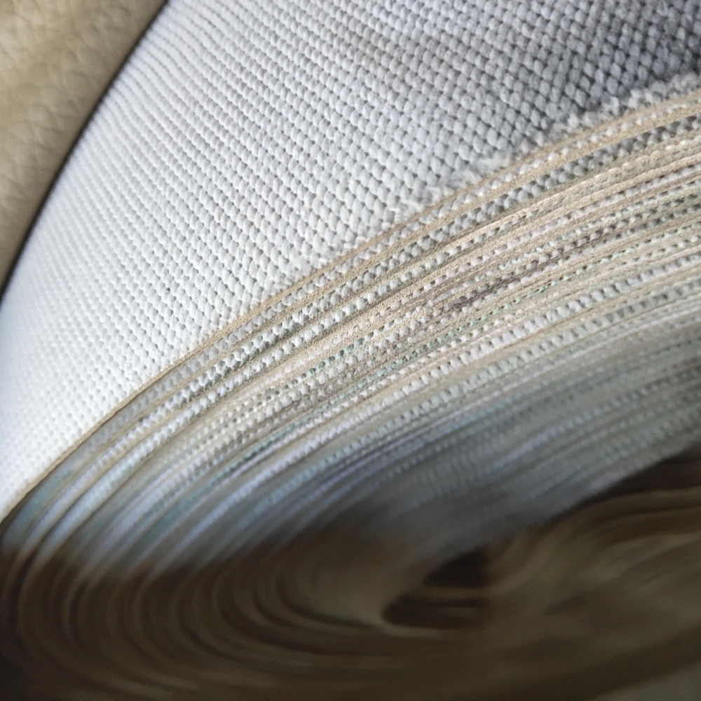 UV Treated Scratch-Resistant Marine Vinyl Fabric PVC Leather Roll Waterproof Artificial Leather Boat Car Bag Upholstery Woven