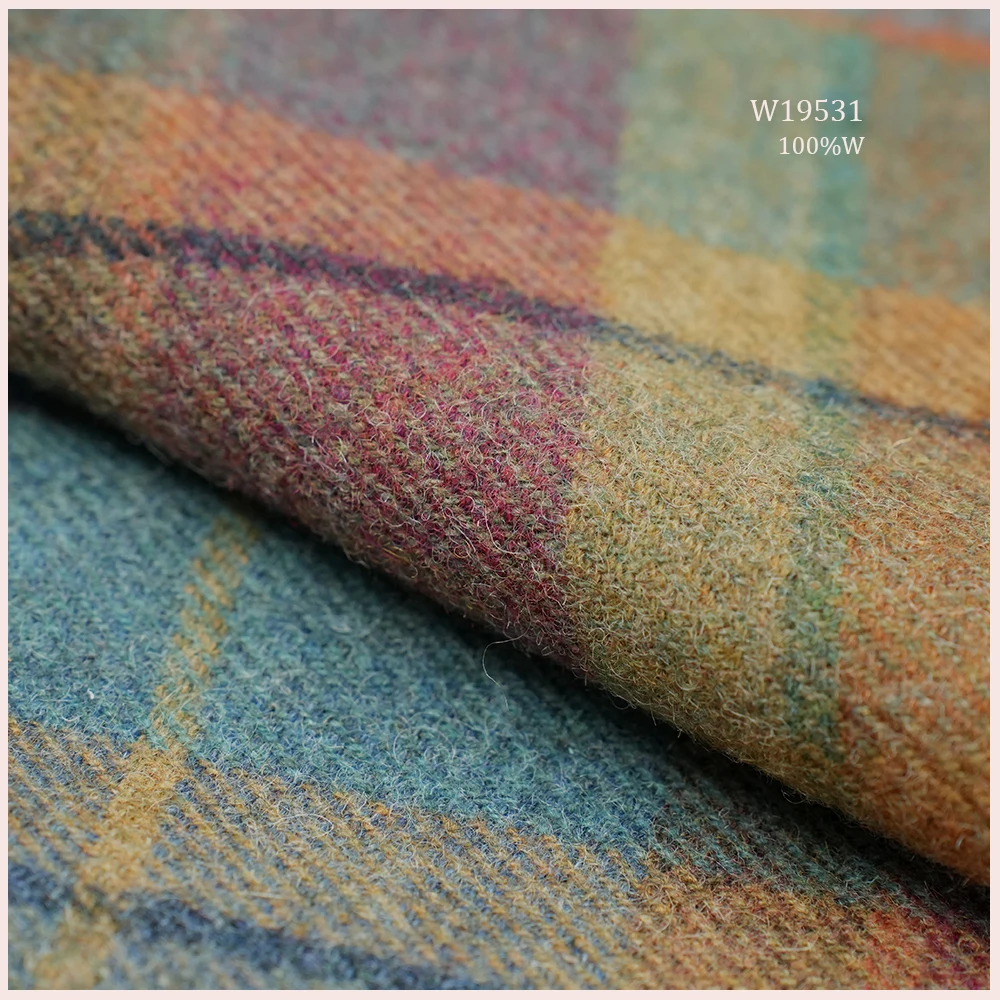 Classic Elegance Soft Touch 100% Wool Upholstery Fabric For Furniture Curtain Sofa Pillow Blanket