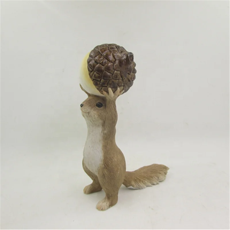 Z12910A Wholesale Garden Decorative Mini Resin Squirrel With Pine Cone Statue Squirrel Figurine