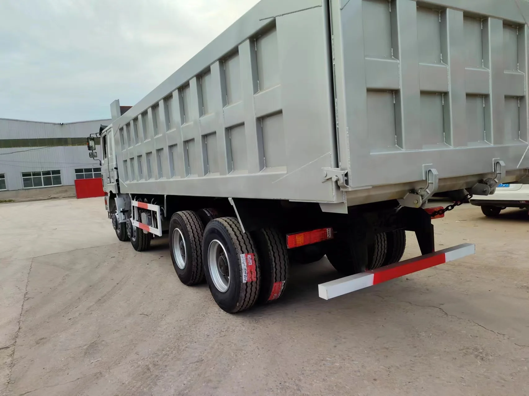 Used / New Shacman  F3000 Tractor  8*4 12 Wheels dump Trucks Trailer for Sale