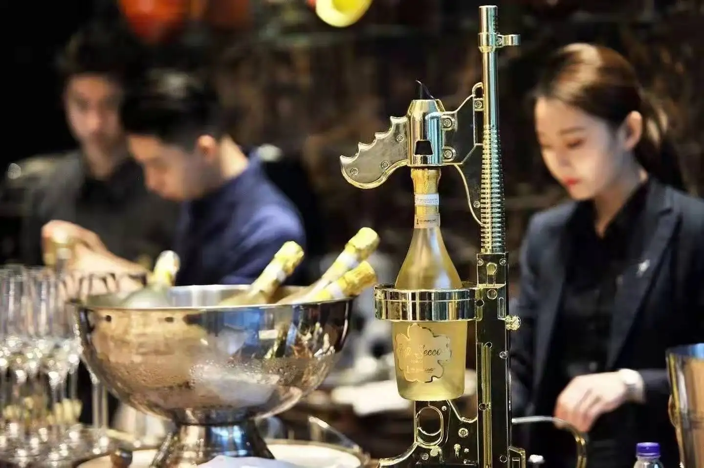 Champagne Gun Holder Event Supplies Display Shelf Champagne Bottle Holder Champagne Wine Set Shotgun with LED Lights