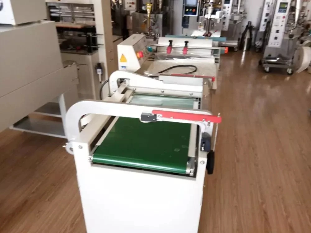 Semi Automatic shrinking seal shrink wrapping machine 2 in 1 shrink wrapper