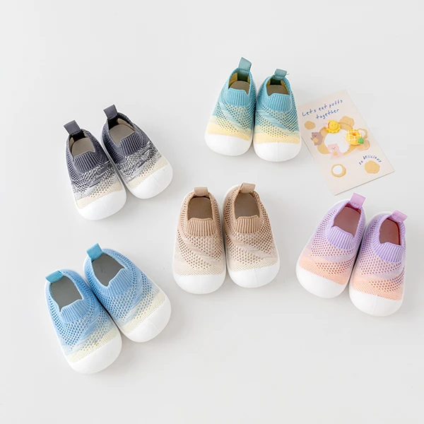 New Arrival Factory Fashion Rubber Soles Kids Shoes Solid Color Socks Cotton Warm Non-slip Woven Baby Boy Flying Woven Shoes