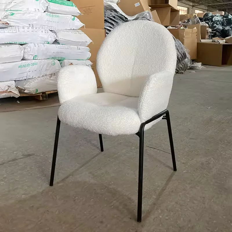 Low Price Fashion Design White Nordic Soft Cushion Velvet Restaurant Chair Kitchen Chair Velvet Teddy Fabric Dining Chair