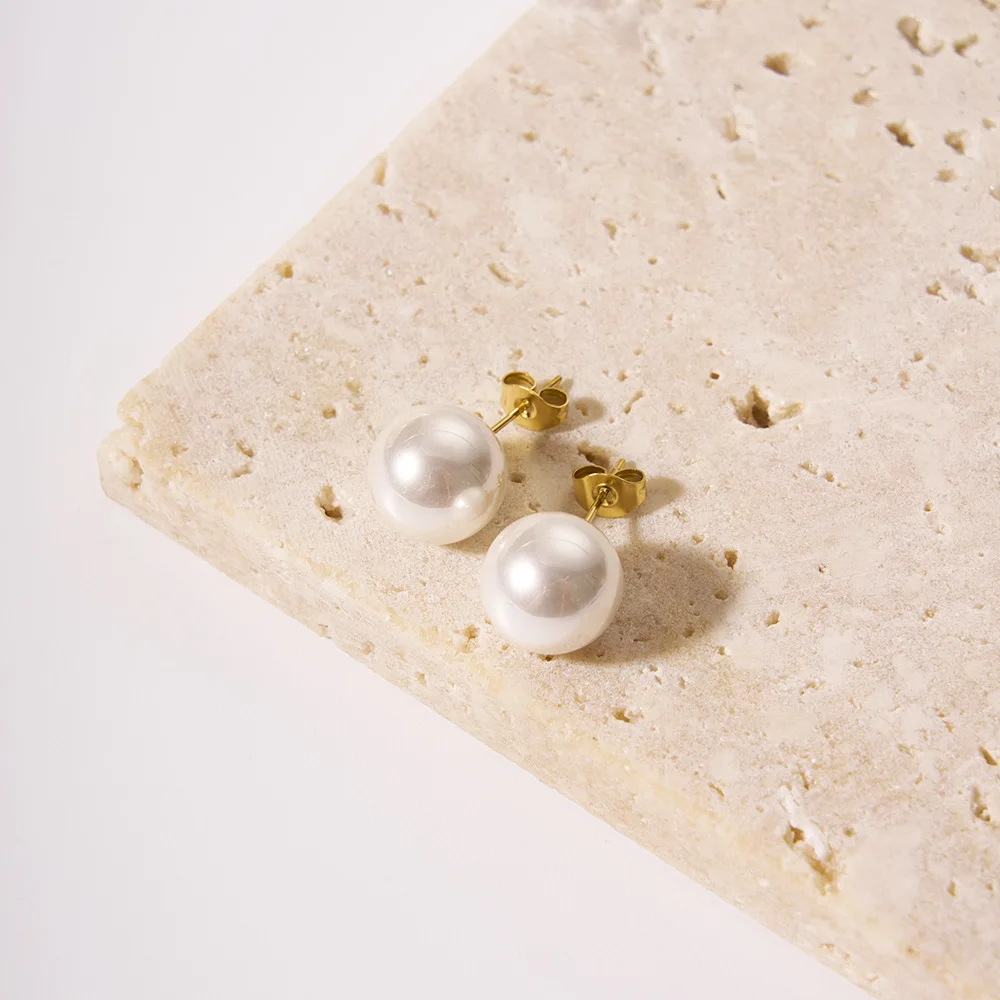 Hot Selling Fashion Minimalist PVD 18k Gold Stainless Steel Pearl Stud Earrings Women