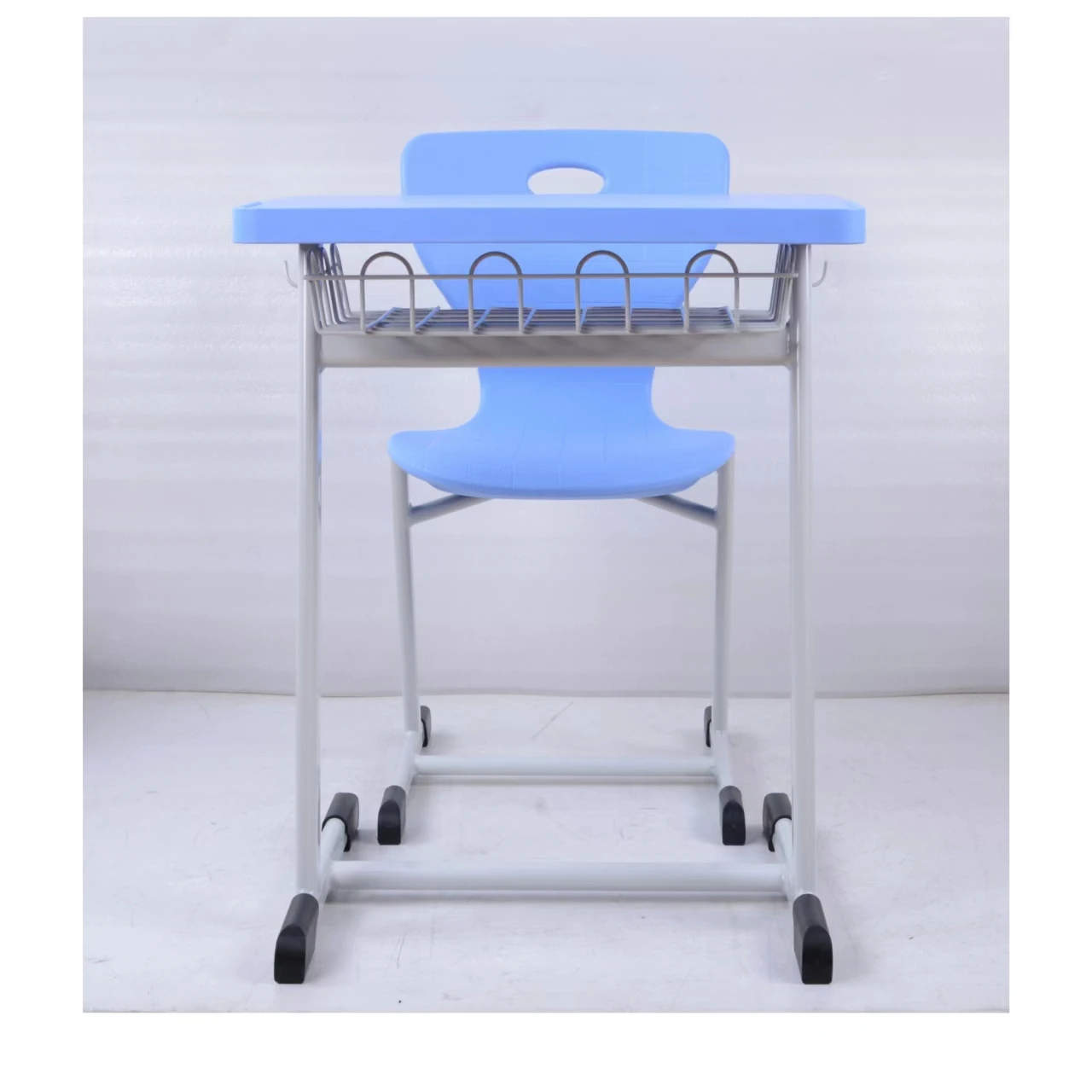 Fixed Height Durable Student Desk and Chair School Furniture Classroom Saudi Arabia Market