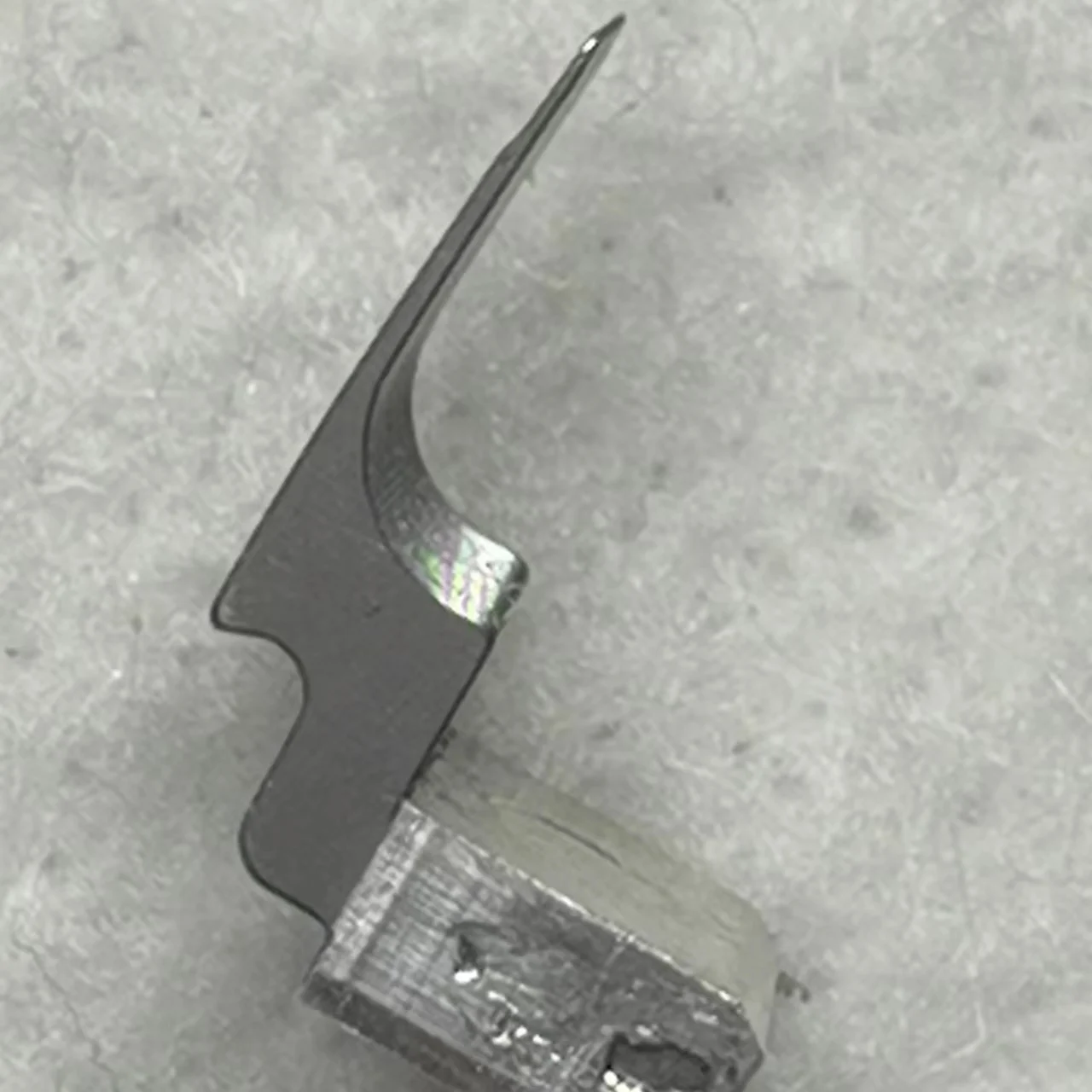 Warp knitting needle