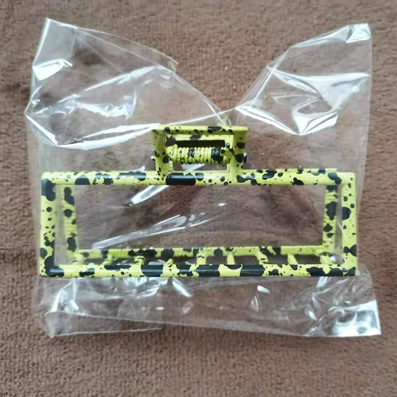 
Custom 2021 Summer Fashionable Hairpin Women Metallic Butterfly Claw Hair Clips 