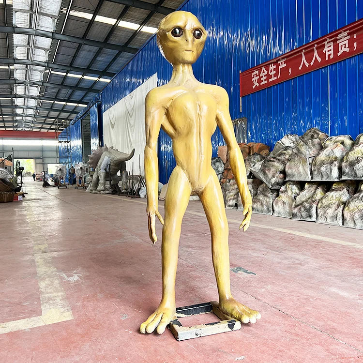 Realistic High Simulation Alien Model Life Size Custom Movie Alien Figure Statue for sale