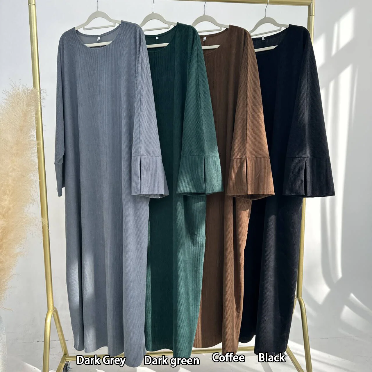 2024 Fashion Wholesale EID Modest Luxury Dubai Abaya Plain Turkey Cardigan Thick Corduroy Winter Abaya Muslim Women Dresses