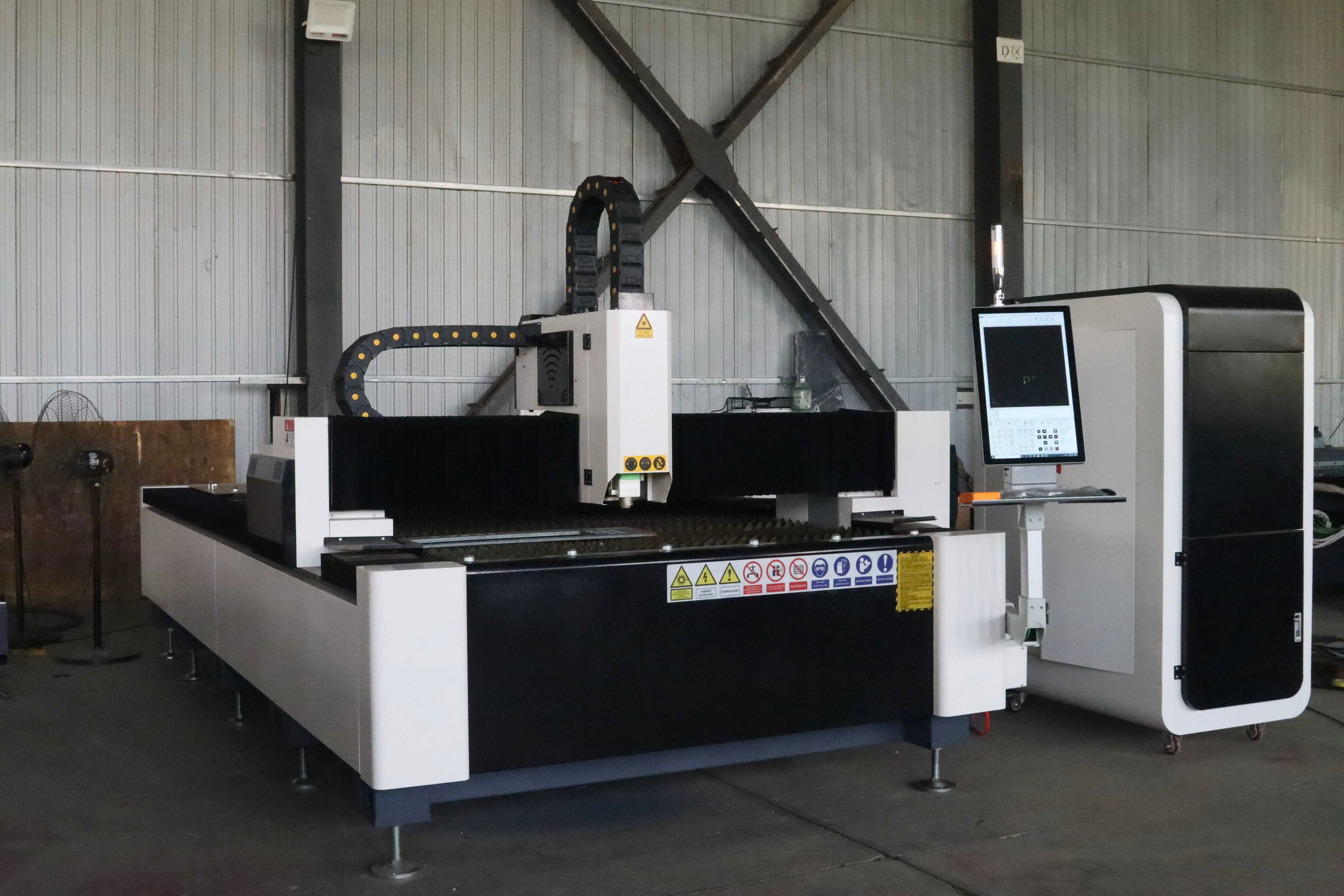 Apexcnc Laser Cutting Machine Laser Metal Cut Machine 2000w 3000w 20mm Metal Sheet Fiber Laser Cutter for Price