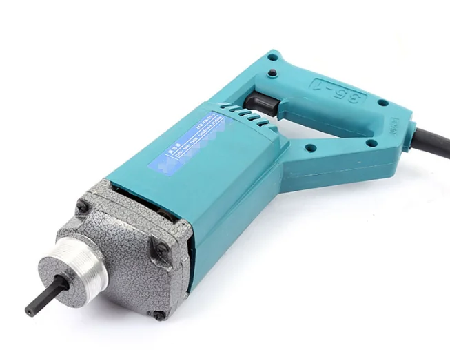 Портативный подключаемый вибратор для уплотнения бетона