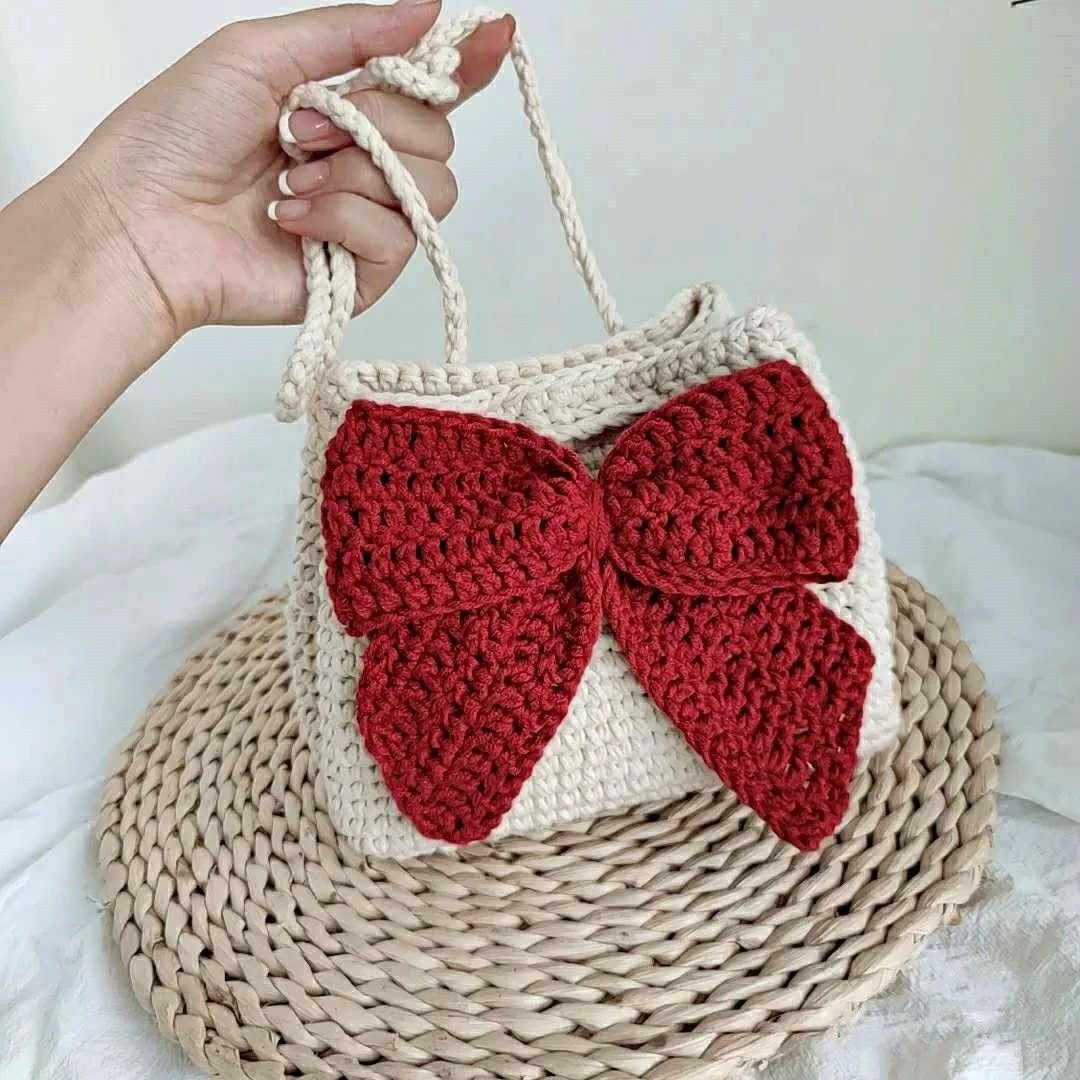 Love knitting bag crochet material bag handmade Braiding bucket diy strawberry bundle mouth package send male and female friends