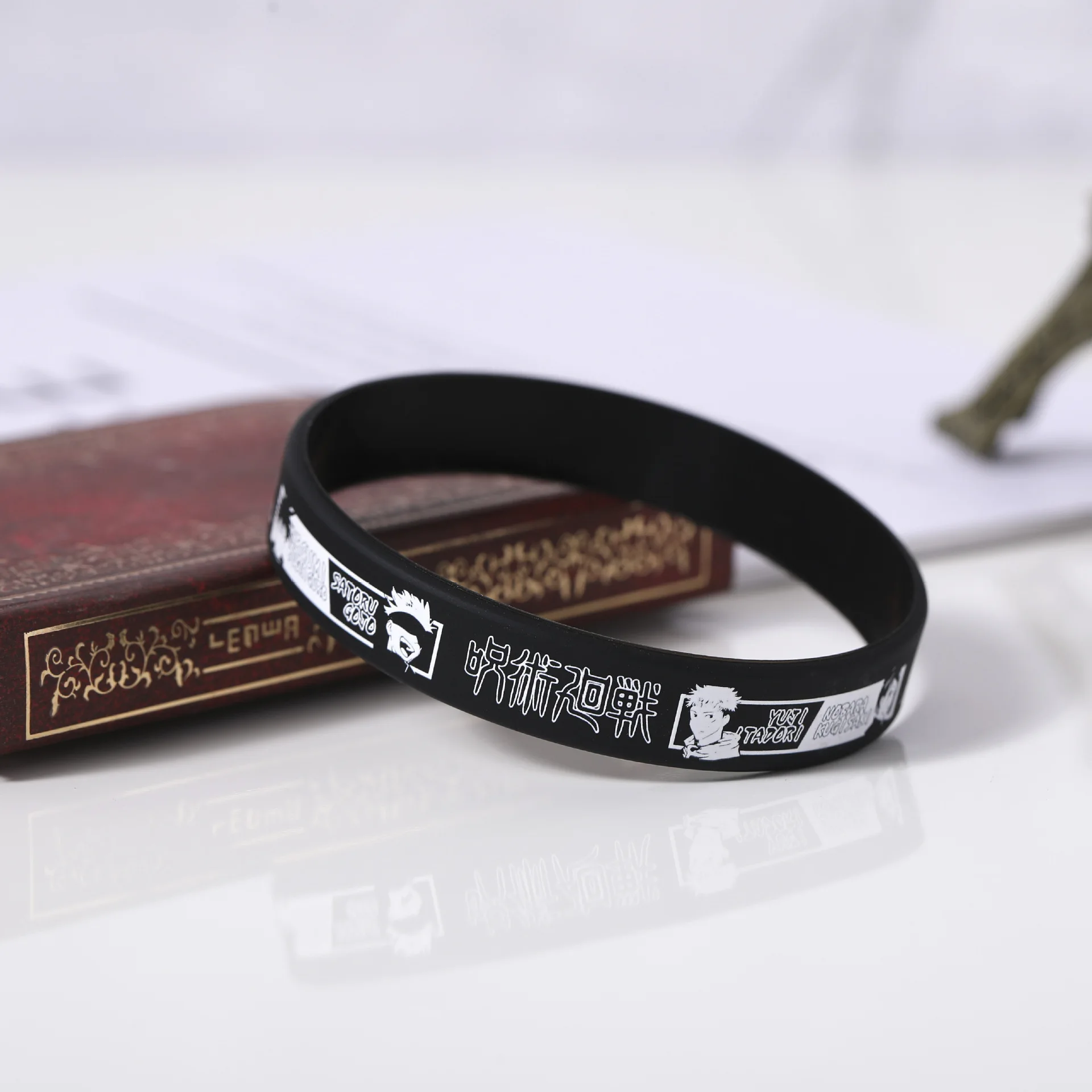 Hot Selling Anime Bracelet Jujutsu Kaisen Peripheral Silicone Bracelet